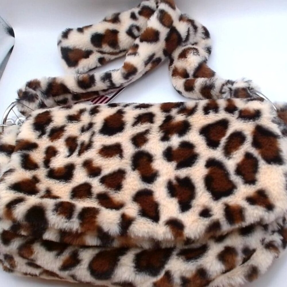 Gilda Paris - Leopard Crossbody Nag,‎ BRAND NEW WITH TAGS